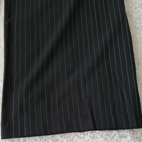 Bar III striped vest petite pantsuit. Pants are size 2P and vest is petite small - Picture 8 of 9